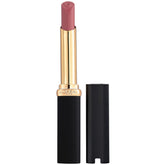 L’Oréal Paris Color Riche labio mate con aplicador delgado para precisión.