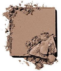 L'Oreal Paris Colour Riche Monos gel-to-powder enables smooth application.