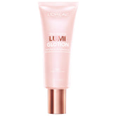L’Oréal Paris Lumi Glotion en primer plano hidrata y aporta brillo natural