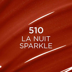 L'Oreal Paris Plump Ambition Hyaluron Lip Oil demuestra el aplicador con almohadilla para uso cómodo