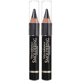 L'Oréal Paris Voluminous Smoldering Eyeliner con punta cónica para delineado preciso.