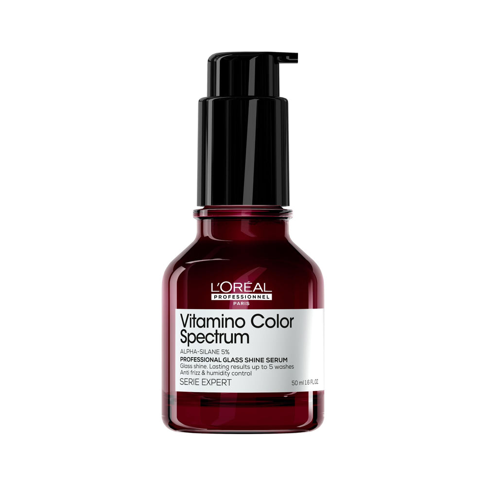 L’Oréal Professionnel Paris Vitamino Color Spectrum serum application for glass shine and color protection.