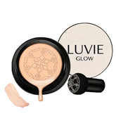 Luvie Glow Foundation Cushion ofrece cobertura natural para un acabado suave durante el día.