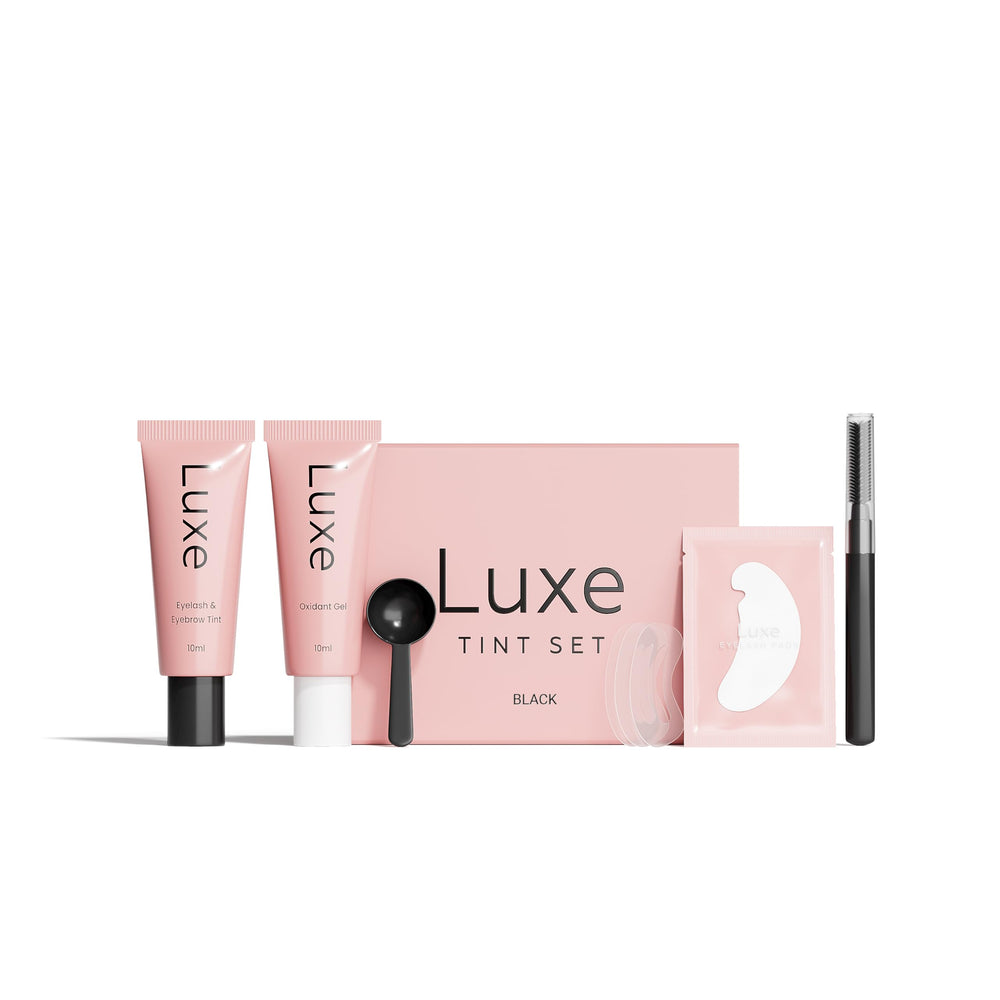 Luxe Cosmetics set-tinte negro para pestanas y cejas con color duradero.