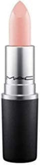 MAC Creme D' Nude demonstrates hydrating formula for comfortable wear all day.