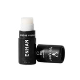 Mad Rabbit Enhance barra bálsamo tatuaje primer plano para cuidado suave.