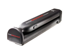 MANGROOMER premium blade design for smooth back shaving.