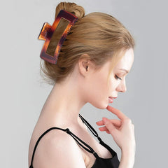 Pinza MAORULU en colores variados para combinar con cualquier look.