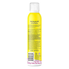 Rizos definidos con la espuma de Marc Anthony Strictly Curls.