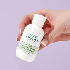 Textura crema suave de Mario Badescu; hidrata sin grasa.