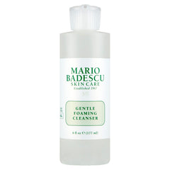 Mario Badescu limpiador facial espumoso suave en botella para piel limpia y fresca.