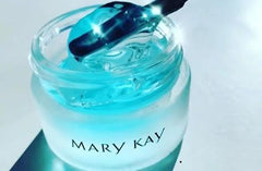 Rutina matutina con Mary Kay Indulge, piel más hidratada.