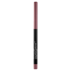 Maybelline lip liner self-sharpening tip close-up demonstrates quick edge definition.