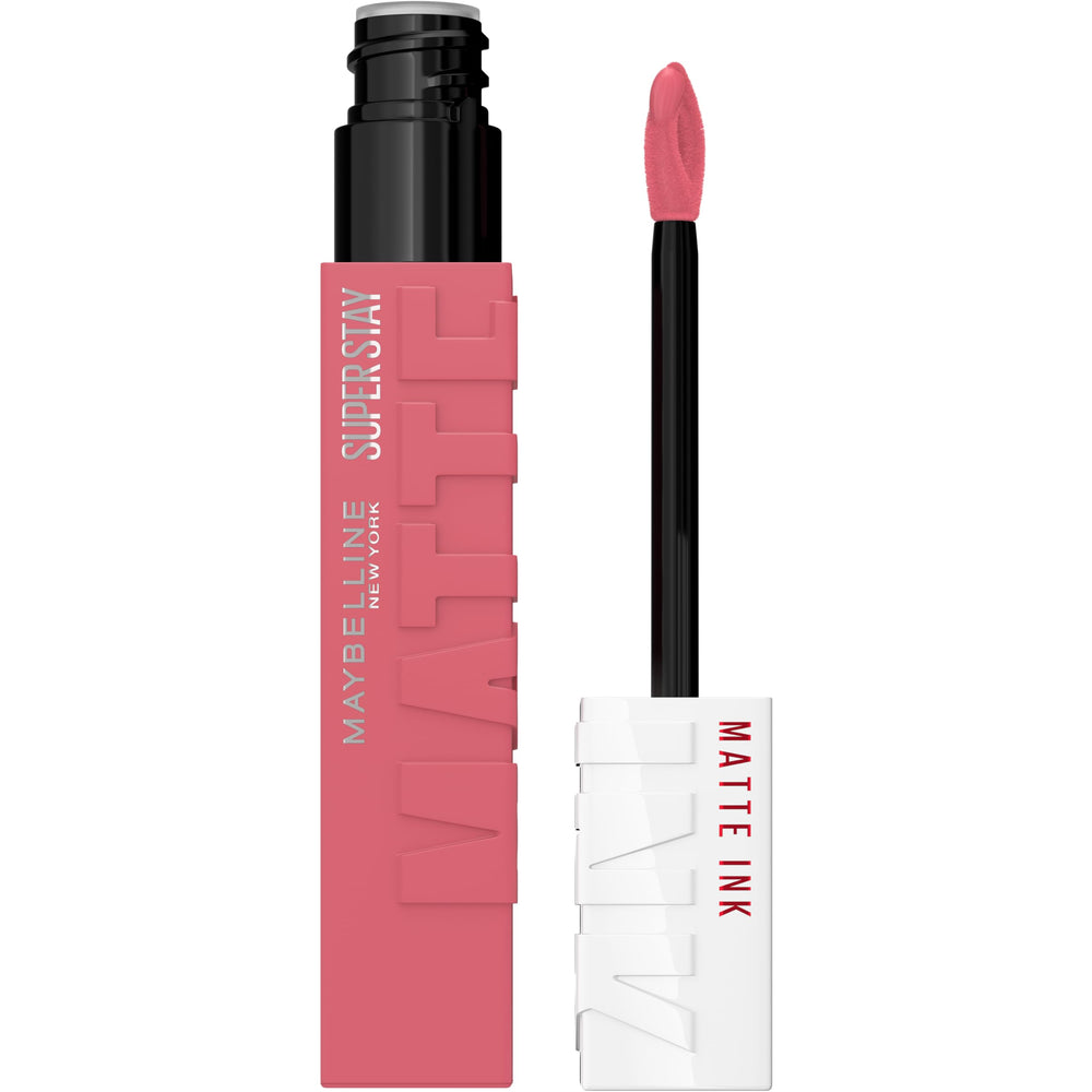 Labial Maybelline Super Stay Matte Ink con aplicador flecha para precisión duradera.
