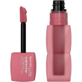 Maybelline Super Stay Teddy Tint aplicado en labios, acabado mate duradero