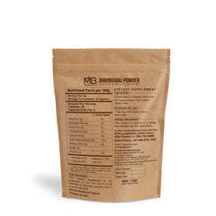 MB Herbals Bhringraj polvo en envase de vidrio, práctico para mezclas y aplicación.