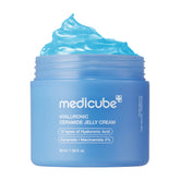 Medicube crema hidratante envase visible para uso diario.