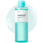 Medicube Toner Azelaico Niacinamida, botella visible, calma enrojecimiento y purifica la textura.