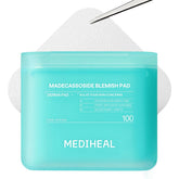 Mediheal Madecassoside Blemish Pad, formato cuadrado, posible mejora de imperfecciones leves.