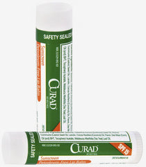 Medline Curad Lip Balm: bálsamo labial con SPF 15 para labios secos y expuestos.
