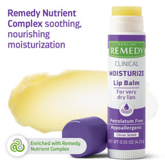 Sensación refrescante de mentol en el bálsamo labial clínico Medline Remedy.