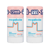 Megababe Daily Deodorant Rosy Pits, envase translúcido para uso diario y discreto.