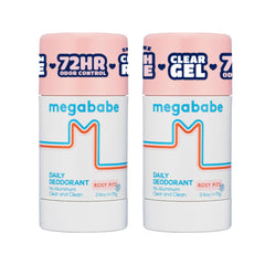Megababe Daily Deodorant Rosy Pits, envase translúcido para uso diario y discreto.