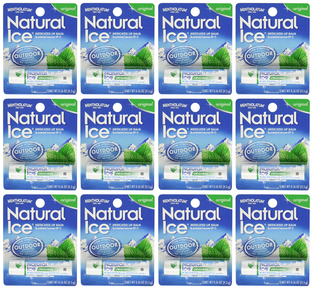 Mentholatum Natural Ice protector labial en envase, alivio calmante para labios secos.