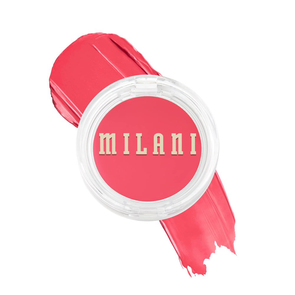 Milani Cheek Kiss muestra tono coral natural para rubor suave.