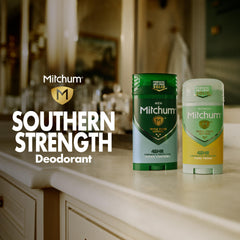 Aplicación suave de Mitchum gel desodorante, resultado invisible.