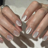 Modelones Uñas Postizas Ojos de Gato: set completo para un manicure rápido y duradero.