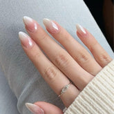 Modelones uñas pegables rosa ombré almendra, aplicación rápida para look diario.