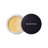 Polvo MORPHE Bake & Set presenta textura suave para un acabado natural.
