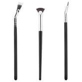 Mozeat Lens folding angle lash brush for precise lash shaping and even coating.