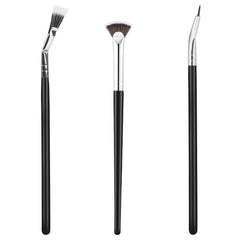 Mozeat Lens folding angle lash brush for precise lash shaping and even coating.