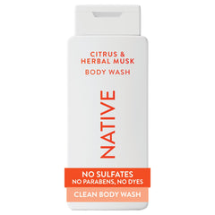 Native Body Wash vertido desde la botella para una limpieza delicada