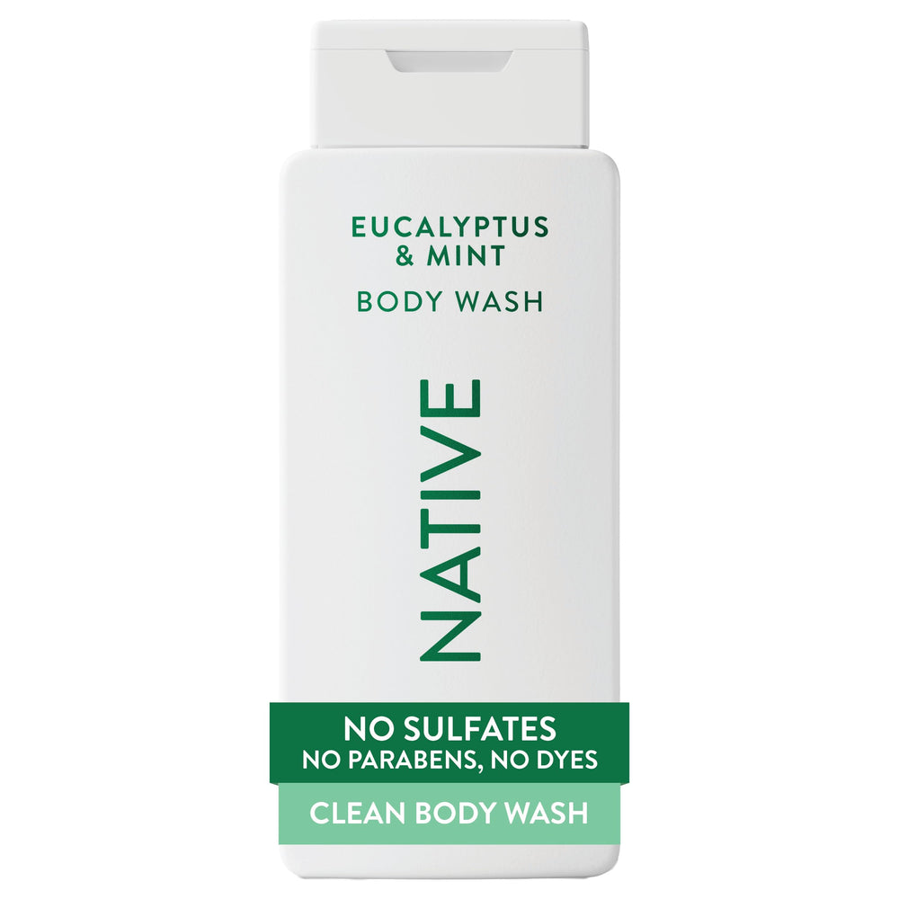 Native Body Wash: botella vertiendo espuma suave para una ducha refrescante.