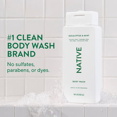 Espuma lujosa de Native Body Wash para piel suave y limpia.