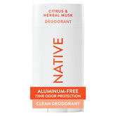 Native Desodorante: frasco citricos-almizcle-herbaceos, aroma fresco para jornadas largas.