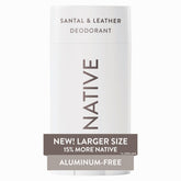 Native Desodorante Santal y Cuero, aplicación suave que desliza sin esfuerzo.