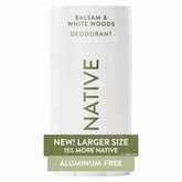 Native desodorante sin aluminio, deslizamiento suave y acabado invisible.