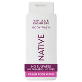 Native Vanilla & Cashmere Body Wash: botella vertiendo crema suave para ducha