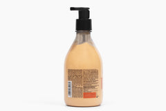Natura Tukuma Hyaluronic Lotion pump shows fast-absorbing daily use.