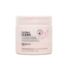 NatureLab.TOKYO exfoliante para cuero cabelludo Sakura, purifica y limpia.