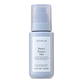 Naturium Barrier Bounce Mist, botella y spray, refresca e hidrata la piel durante el día