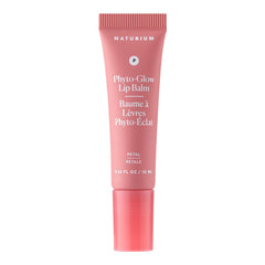Naturium Phyto-Glow Bálsamo Labial textura sedosa para labios suaves y hidratados.