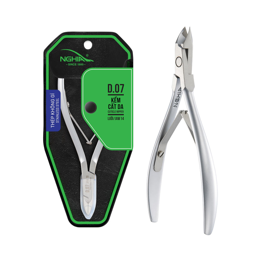 NGHIA cuticle nipper D-07 Jaw 14 blade closeup for precise cuticle work