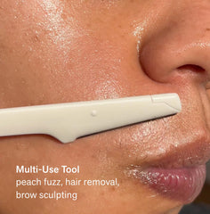 Nimbi Dermaplane Razor stainless steel blade detail for safe, efficient hair removal.