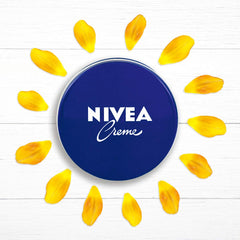 NIVEA Creme on the face, quickly absorbed for daily hydration