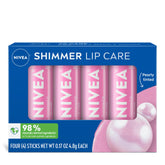 NIVEA Cuidado labial con brillo perlado para labios suaves.
